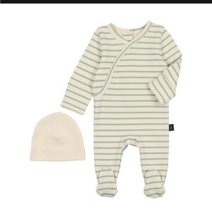 NEW WITH TAGS BABY FOOTIES